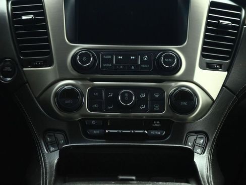 Used 2018 GMC Yukon Denali w/ Denali Ultimate Package AWD/4WD image 39