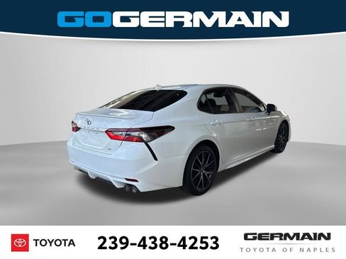 Used 2024 Toyota Camry SE w/ Cold Weather Package FWD image 11