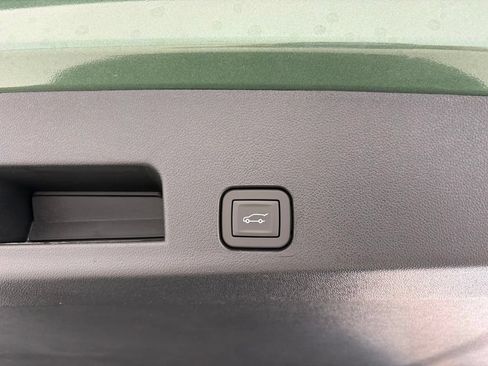 New 2027 Chevrolet Traverse RS w/ LPO, Floor Liner Package FWD image 56