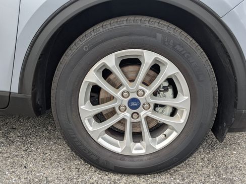 Used 2022 Ford Escape SE FWD image 11