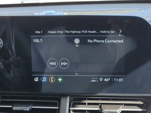 New 2026 Chevrolet Trax RS w/ Sunroof Package image 20