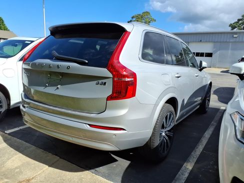 Used 2023 Volvo XC90 B5 Core w/ Protection Package Premier AWD/4WD image 8