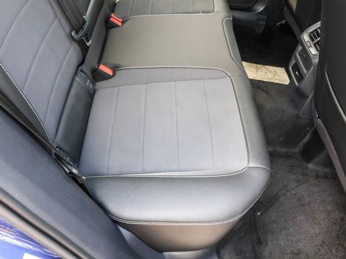 Used 2023 Volkswagen Taos SE w/ Panoramic Sunroof Package AWD/4WD image 36