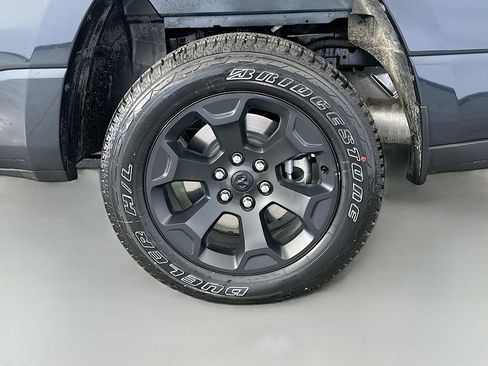 New 2026 RAM 1500 Express AWD/4WD image 16