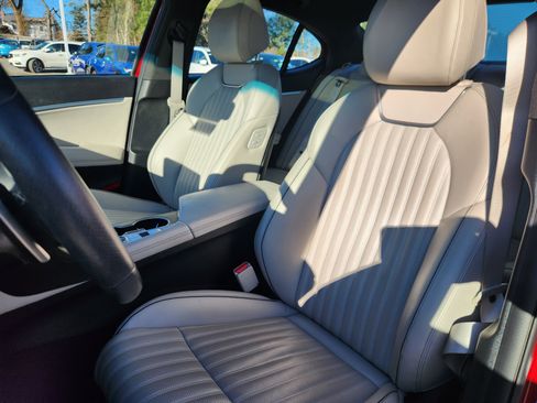 Used 2023 Genesis G70 3.3T w/ Sport Advanced Package image 7