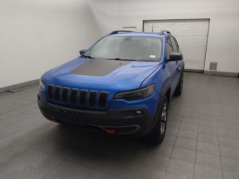 Used 2019 Jeep Cherokee Trailhawk w/ Cold Weather Group AWD/4WD image 15
