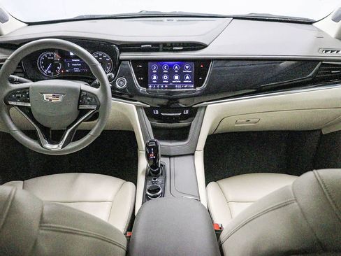 Used 2024 Cadillac XT6 Premium Luxury FWD image 15