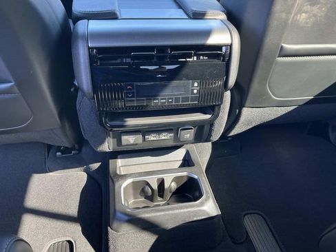 New 2026 Jeep Grand Wagoneer 4WD image 17