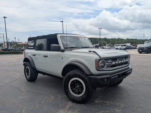 Certified 2022 Ford Bronco Big Bend w/ Sasquatch Package AWD/4WD image 1