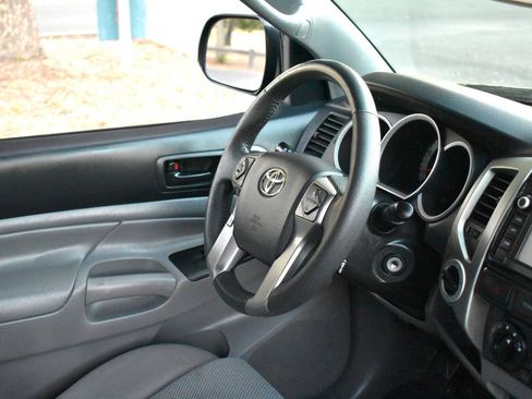 Used 2015 Toyota Tacoma 4x4 Double Cab w/ TRD Off-Road Package image 47