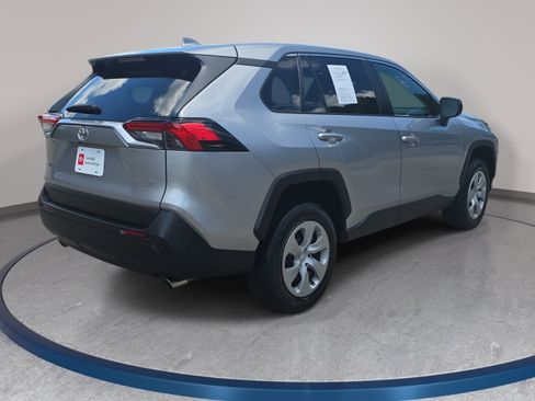 Used 2023 Toyota RAV4 LE FWD image 5