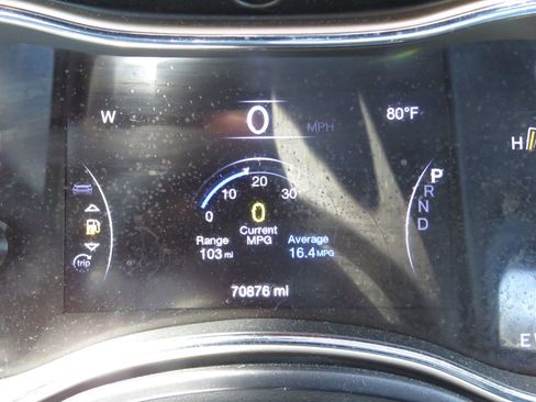 Used 2017 Jeep Grand Cherokee Laredo w/ Quick Order Package 23E AWD/4WD image 20