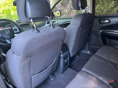 Used 2019 Dodge Journey SE FWD image 20