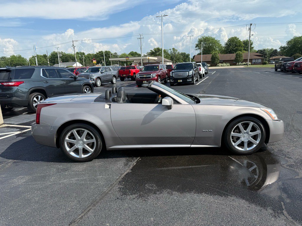 Used 2005 Cadillac XLR RWD image 6