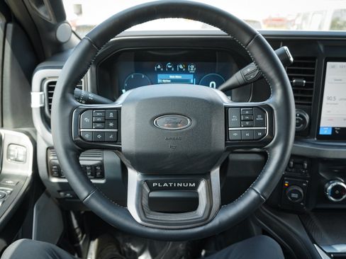 Used 2025 Ford F450 Platinum AWD/4WD image 19