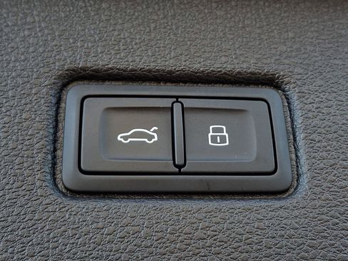 Used 2025 Audi Q7 2.0T Premium Plus w/ Premium Plus Package image 30