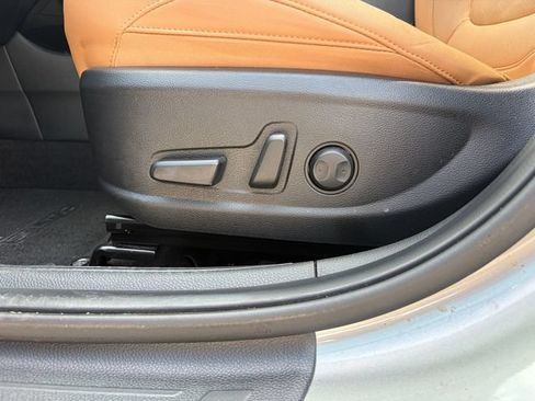 Certified 2024 Kia Seltos EX AWD/4WD image 12