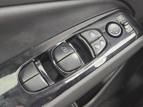 Used 2025 Nissan Altima 2.5 SR w/ SR Premium Package image 34