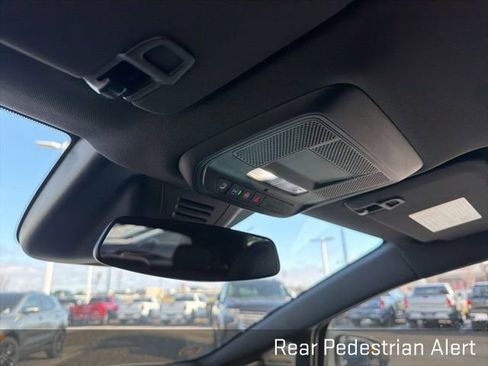 Used 2025 Chevrolet Equinox EV LT w/ Convenience Package image 31