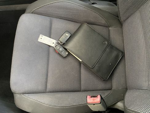 Used 2013 Volkswagen Golf TDI FWD image 7