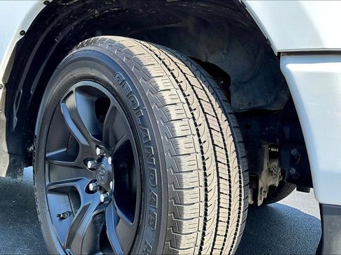 Used 2020 RAM 1500 Big Horn AWD/4WD image 7