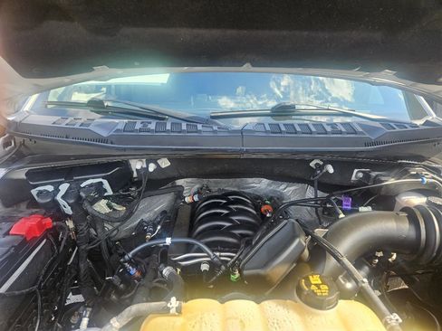 Used 2020 Ford F150 XLT w/ Equipment Group 302A Luxury AWD/4WD image 9