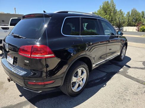 Used 2012 Volkswagen Touareg Sport AWD/4WD image 5