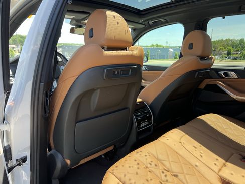 Used 2023 BMW X5 xDrive40i w/ Executive Package AWD/4WD image 33