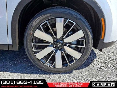 New 2025 Mitsubishi Outlander SE image 6