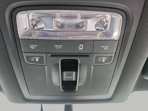 Used 2018 Audi Q3 2.0T Premium AWD/4WD image 23