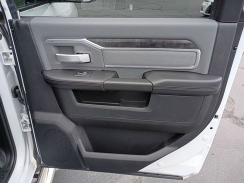 Used 2021 RAM 2500 Big Horn w/ Level 1 Equipment Group image 17