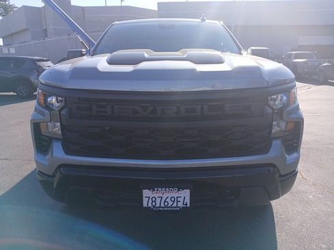 Used 2025 Chevrolet Silverado 1500 Custom Trail Boss w/ Turbomax Blackout Package image 2