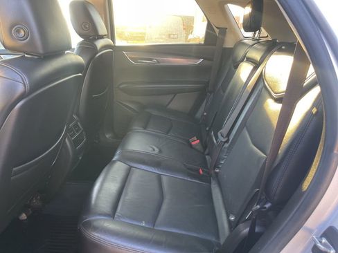 Used 2019 Cadillac XT5 Luxury image 12