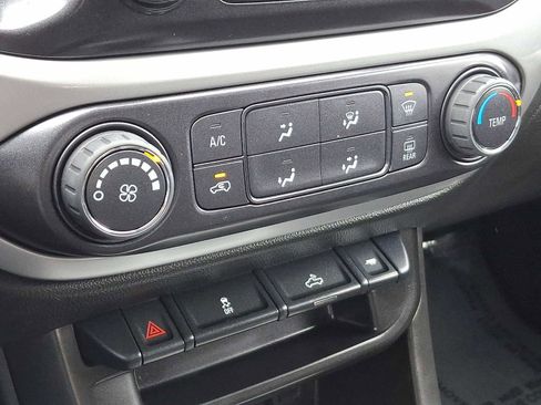 Certified 2022 Chevrolet Colorado LT w/ LT Convenience Package image 17