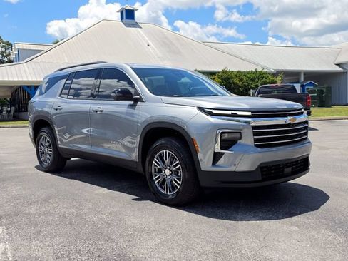 New 2026 Chevrolet Traverse LT w/ Enhanced Driving Package FWD image 7