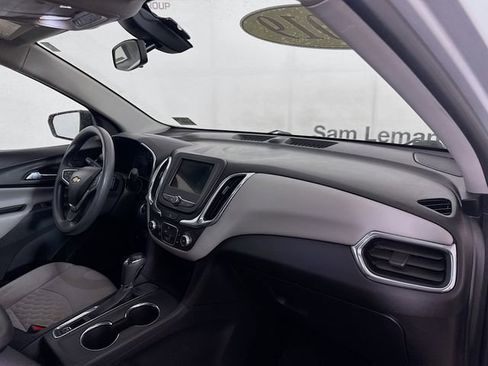 Used 2019 Chevrolet Equinox LS w/ LS Convenience Package image 27