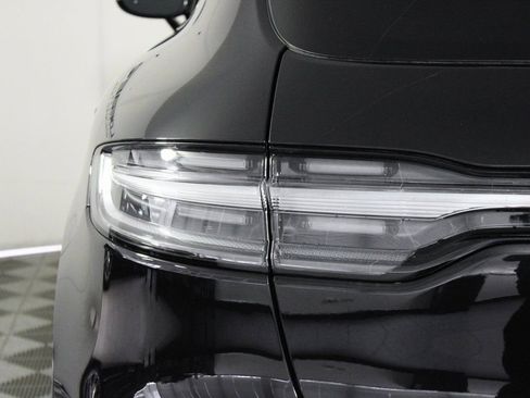 Certified 2026 Porsche Macan AWD/4WD image 12