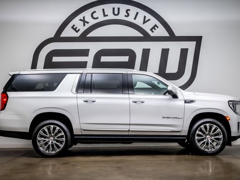 Used 2021 GMC Yukon XL Denali w/ Denali Ultimate Package image 8
