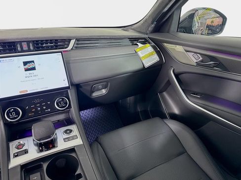 New 2026 Jaguar F-PACE SVR image 26