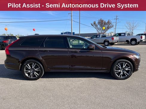 Used 2017 Volvo V90 T6 Cross Country AWD/4WD image 7