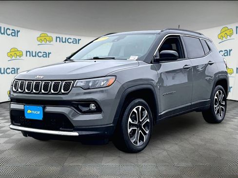 Used 2023 Jeep Compass Limited w/ Sun and Sound Group AWD/4WD image 3