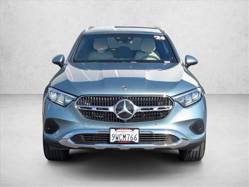 Used 2026 Mercedes-Benz GLC 300 image 2