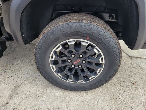 New 2026 GMC Canyon AT4 w/ Technology Plus Package image 9