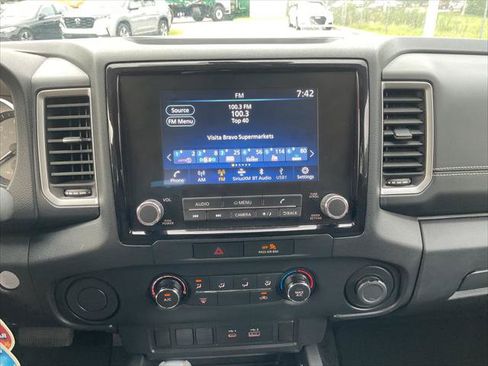 Used 2022 Nissan Frontier SV RWD image 27