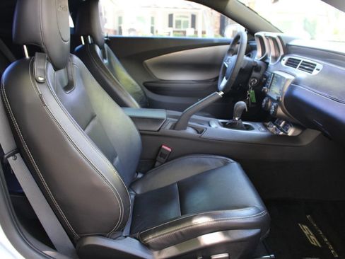 Used 2013 Chevrolet Camaro SS w/ SS Performance Package RWD image 14