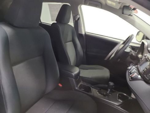 Used 2018 Toyota RAV4 LE w/ All Weather Liner Package FWD image 12