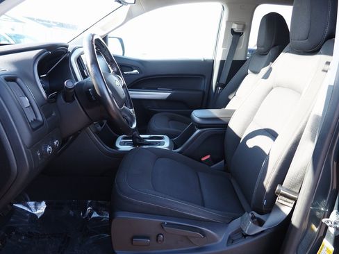 Used 2019 Chevrolet Colorado LT w/ LT Convenience Package image 6