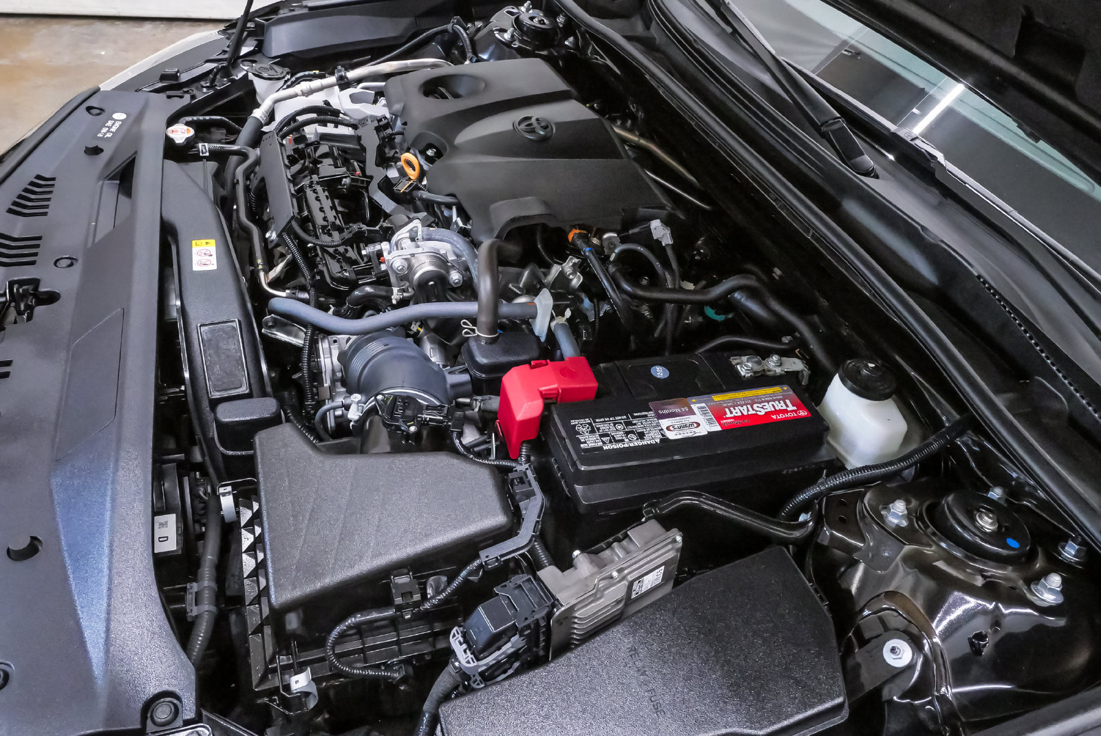Used 2022 Toyota Camry XSE FWD image 31