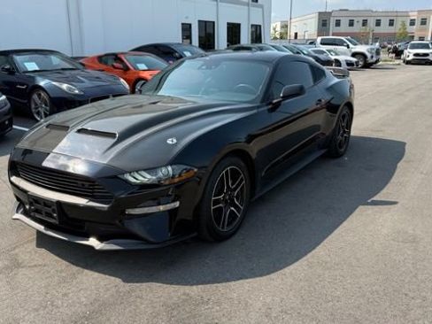 Used 2022 Ford Mustang Premium RWD image 3