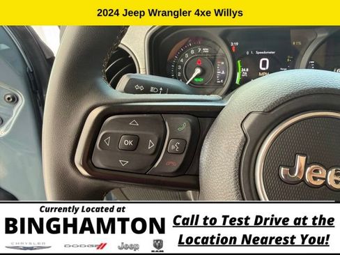 Used 2024 Jeep Wrangler Unlimited AWD/4WD image 15